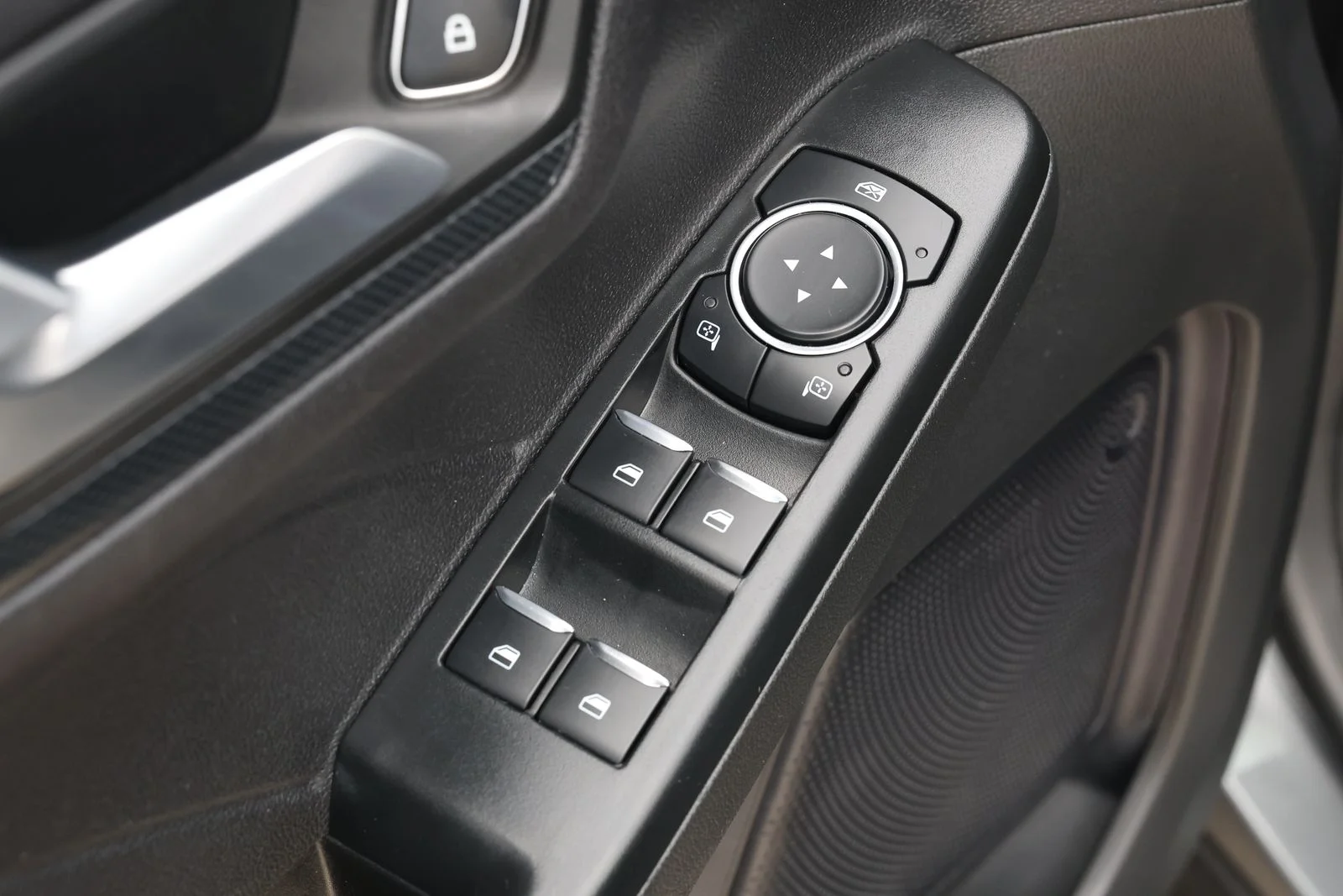 Used 2024 Gray Ford ST-Line image 26