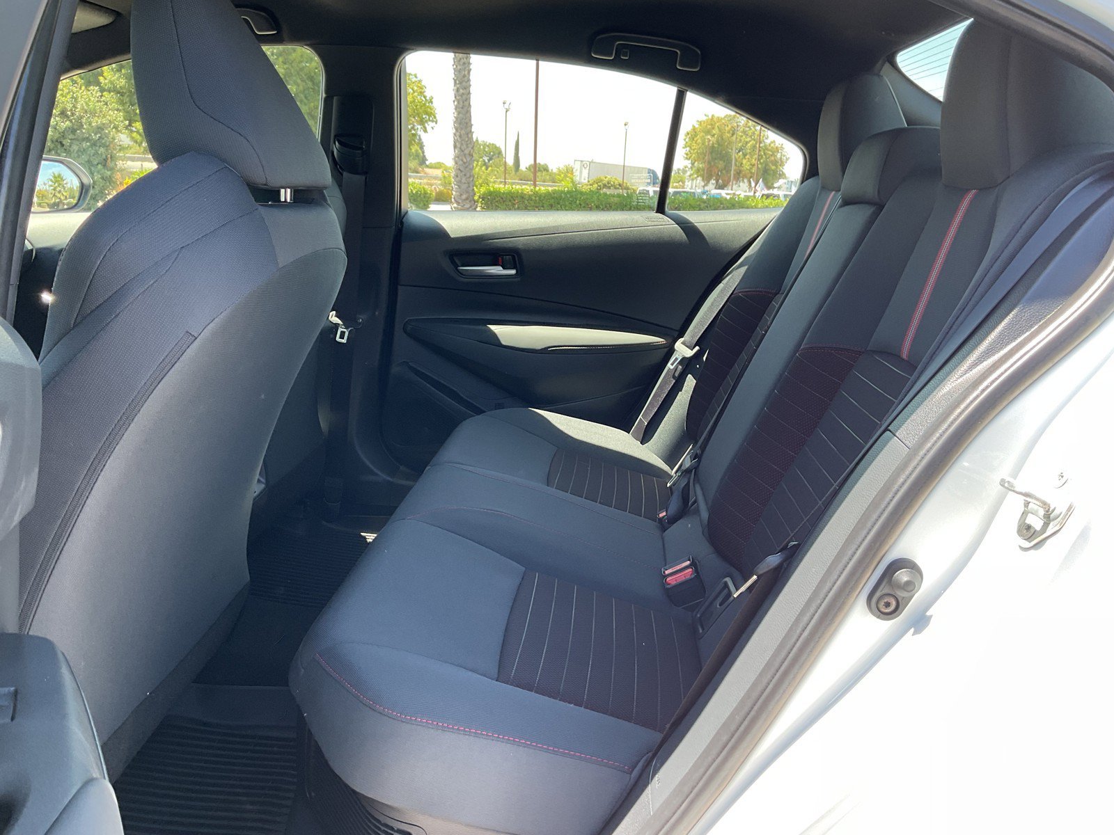 Certified Used 2025 Ice Toyota Hybrid SE image 14
