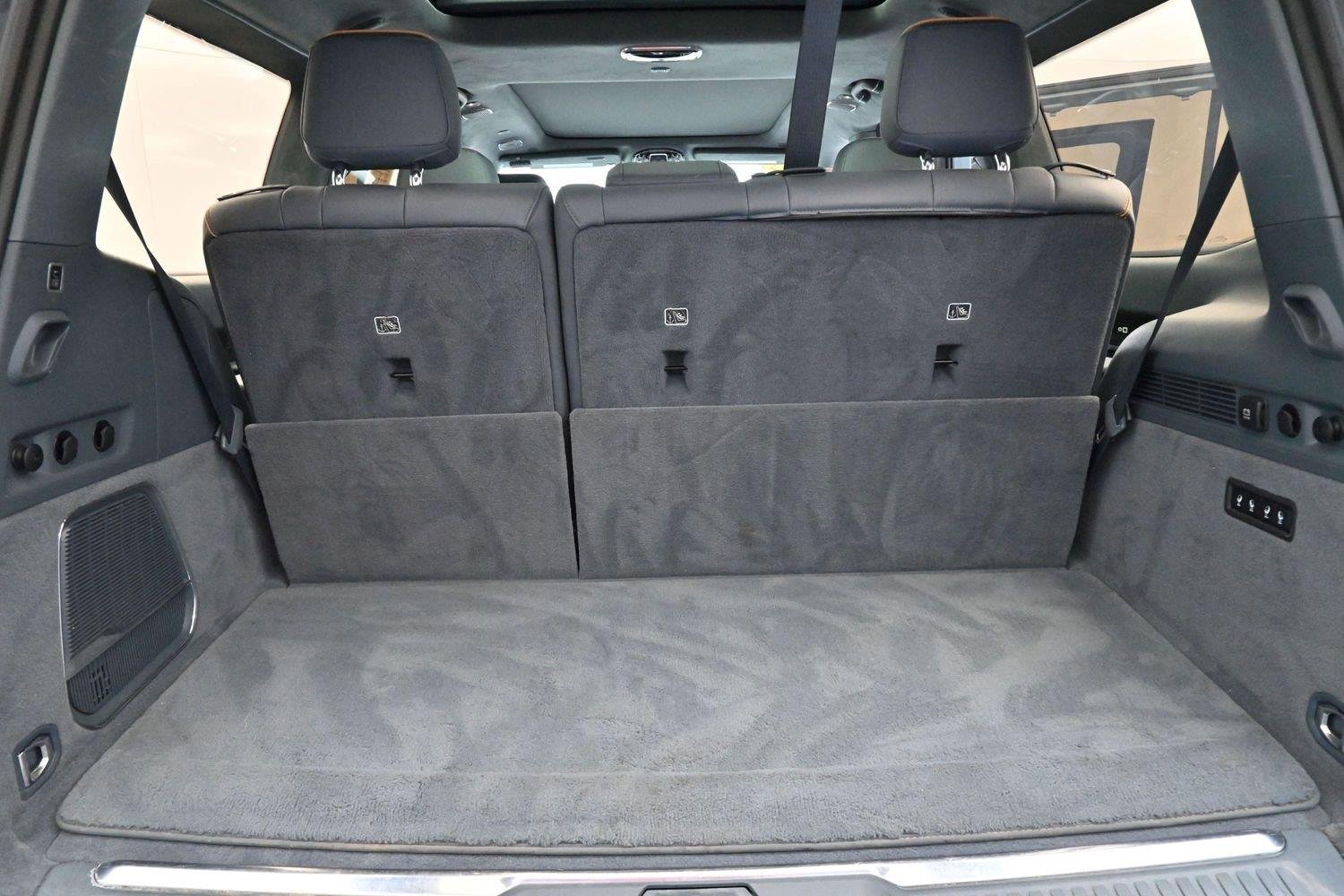 Used 2022 Blue Jeep Series III image 10