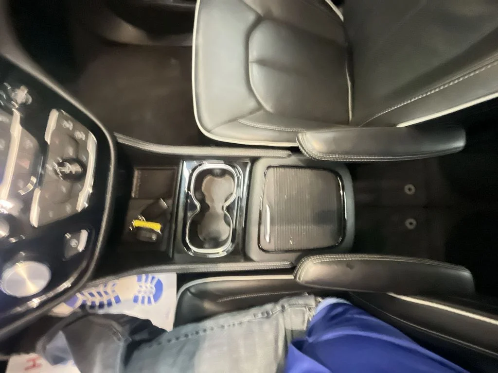 Used 2025 Blue Chrysler Limited image 21