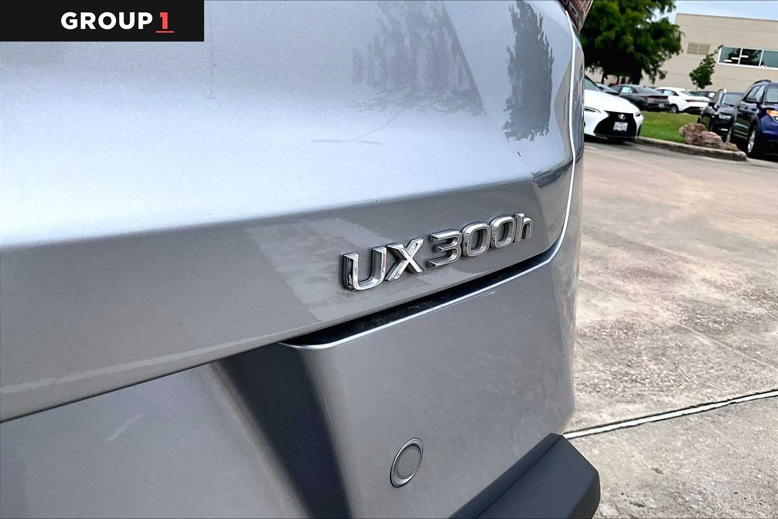 Certified Used 2025 Iridium Lexus Premium image 28