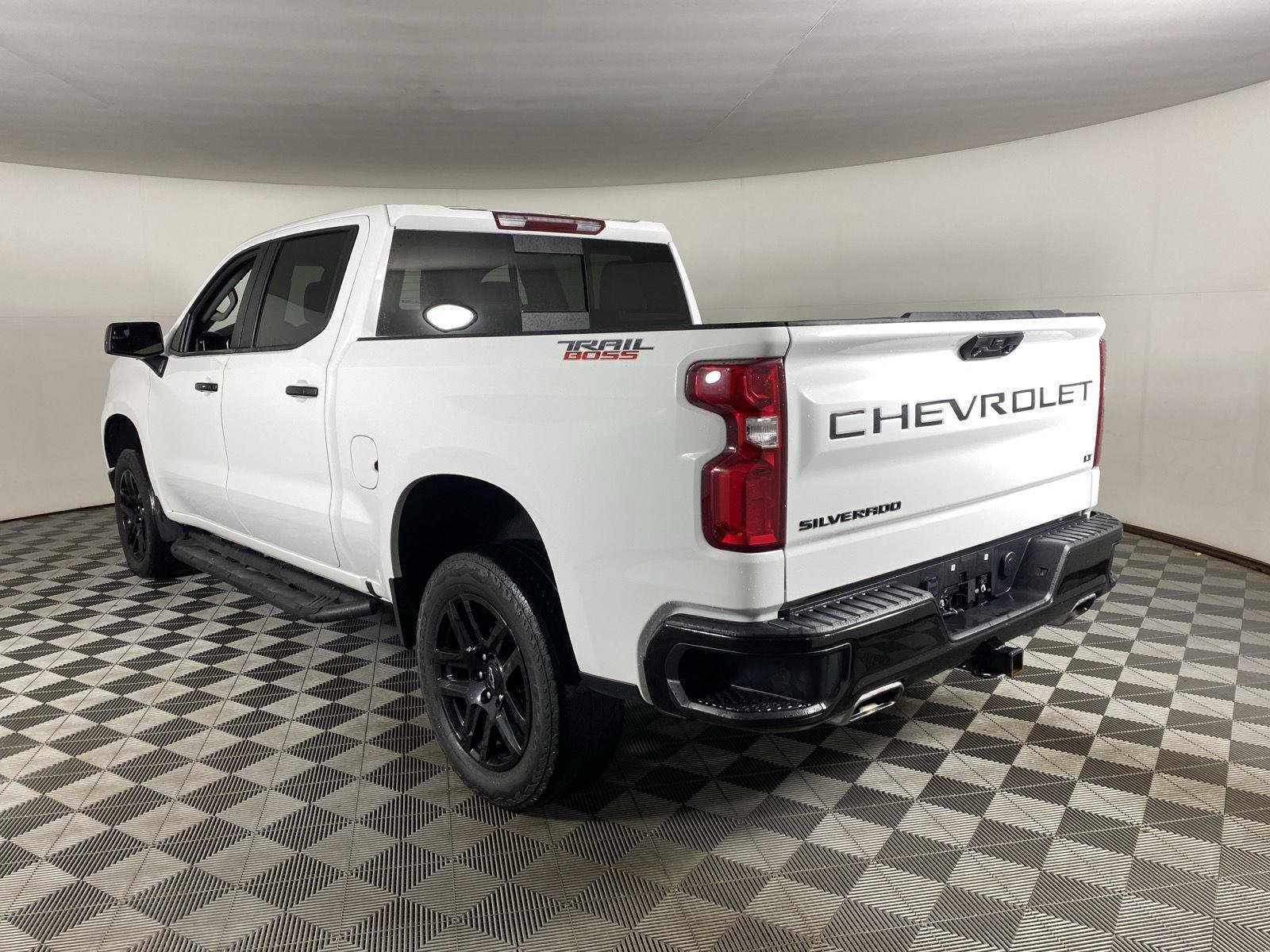 Used 2025 Summit White Chevrolet LT Trail Boss image 5