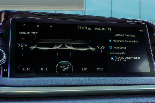 Used 2023 Blue Hyundai SEL image 24