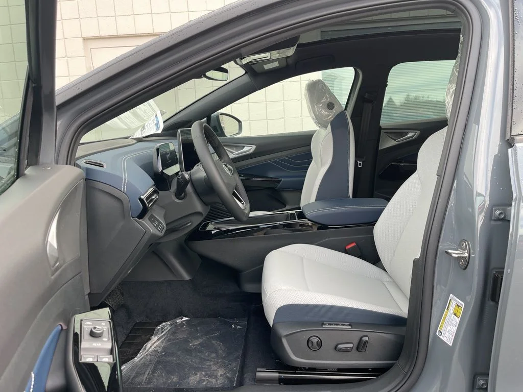 New 2025 Pure Gray Volkswagen Pro S image 18