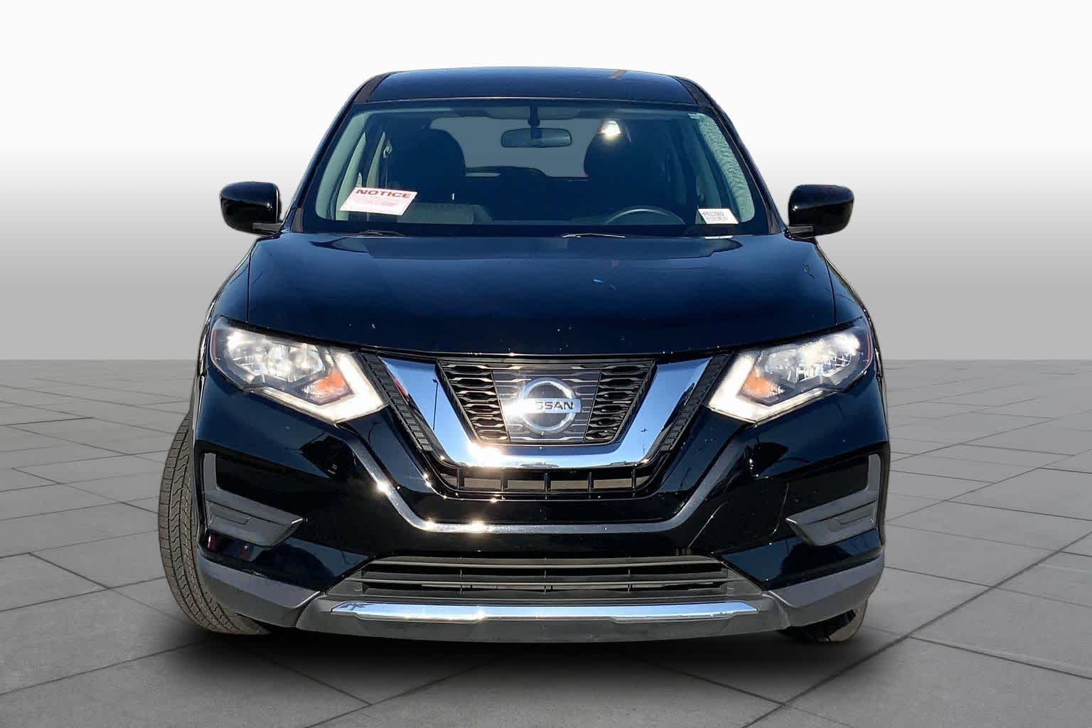 Used 2017 Magnetic Black Nissan S image 3