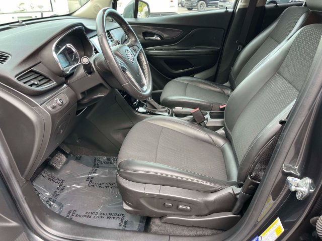 Used 2018 Gray Buick Preferred image 27