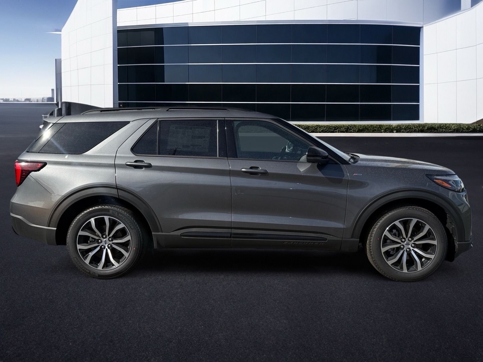 New 2026 Carbonized Gray Metallic Ford ST-Line image 6