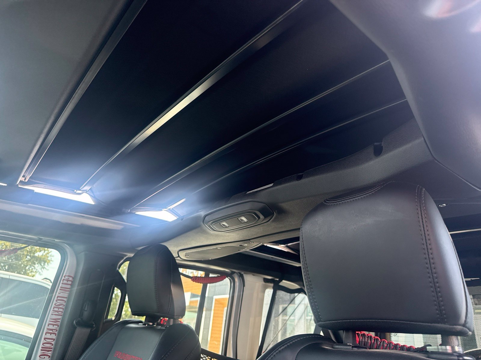 Used 2024 Silver Jeep Rubicon image 4