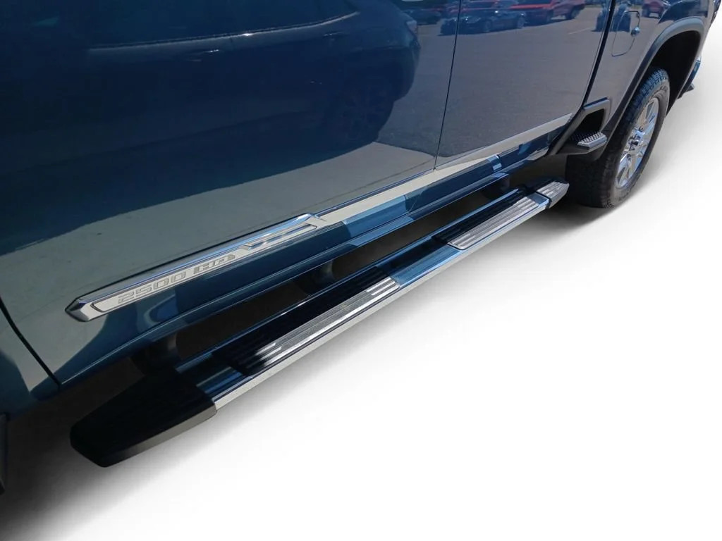 Used 2024 Lakeshore Blue Metallic Chevrolet High Country image 18
