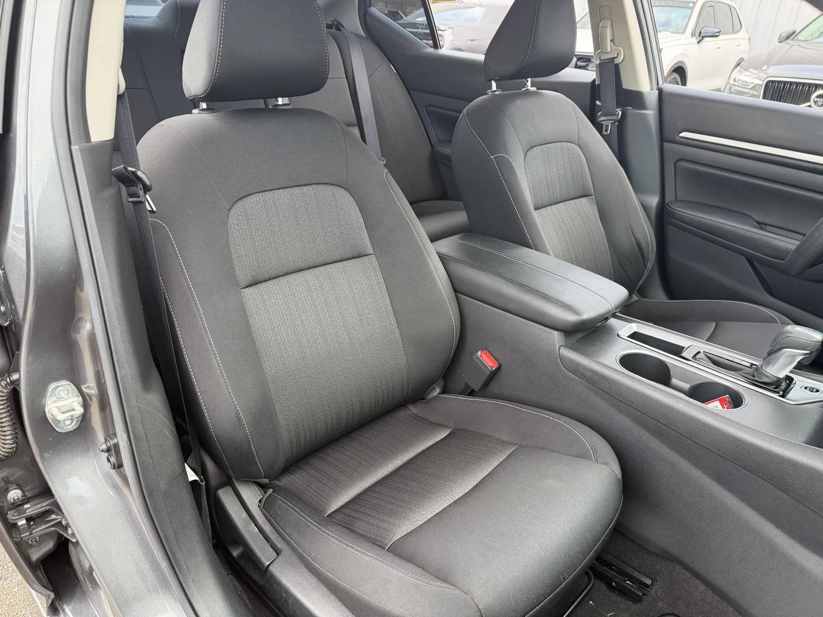Used 2022 Gun Metallic Nissan 2.5 SV image 21