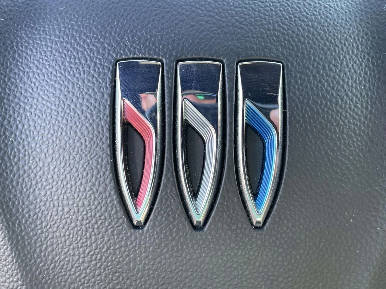 Used 2024 Ebony Twilight Metallic Buick Sport Touring image 29