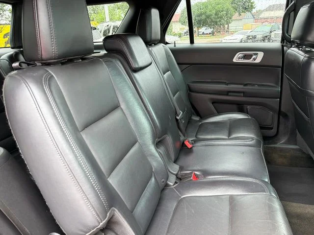 Used 2012 Black Ford XLT image 22