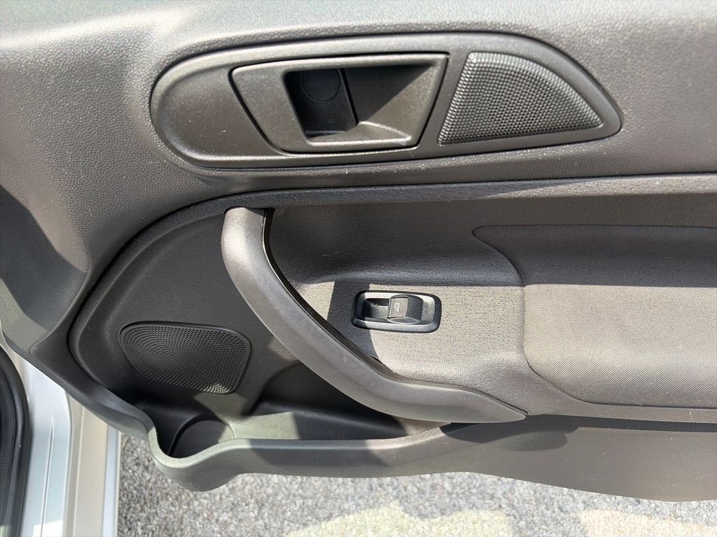 Used 2018 Silver Ford SE image 37