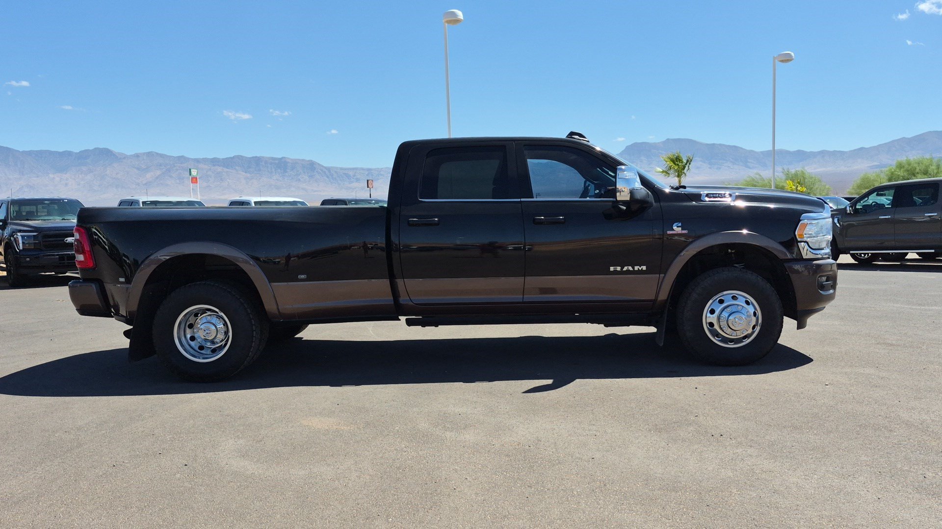 Used 2024 Diamond Black Crystal Pearlcoat Ram Longhorn image 2