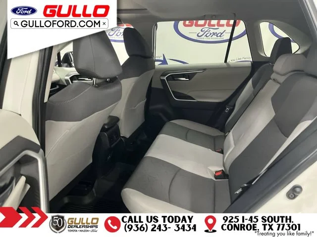 Used 2025 Ice Toyota XLE image 14