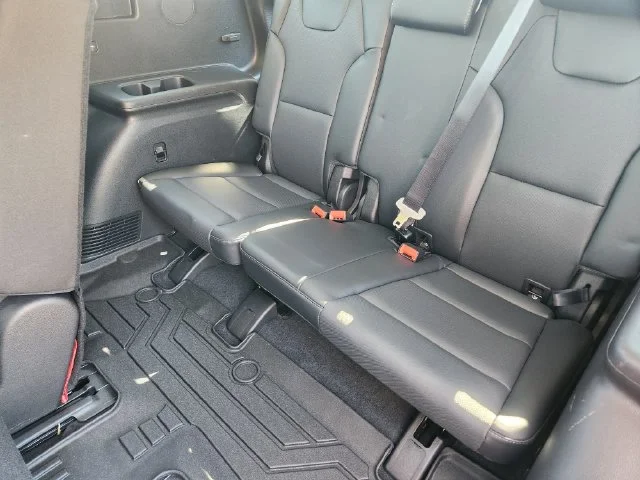 Used 2024 Red Kia EX image 31