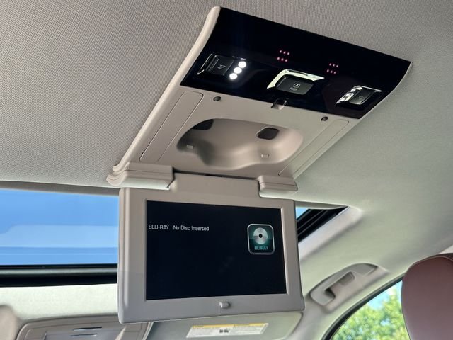 Used 2019 Beige Chevrolet Premier image 32