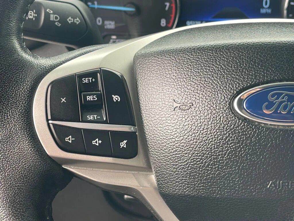 Certified Used 2022 Carbonized Gray Ford XLT image 17