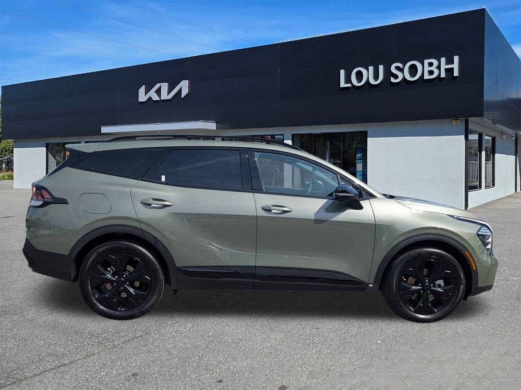 New 2025 Jungle Green Kia X-Line Prestige image 3