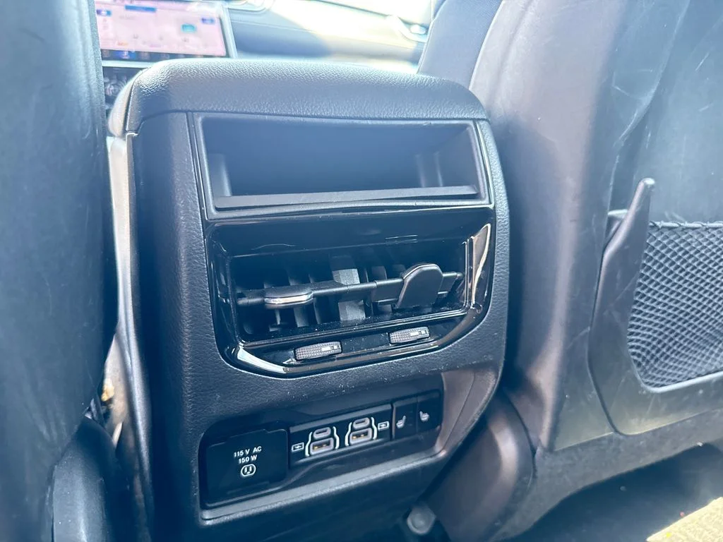 Used 2023 White Jeep Limited image 5