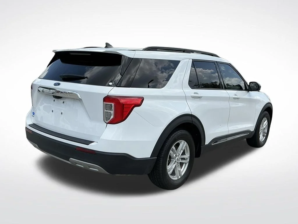 Used 2023 White Ford XLT image 12