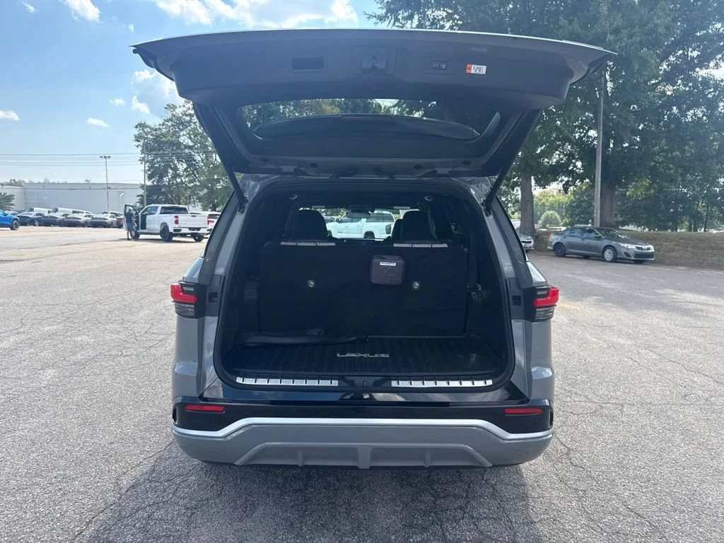 Used 2025  Lexus TX 500h F SPORT Premium image 29