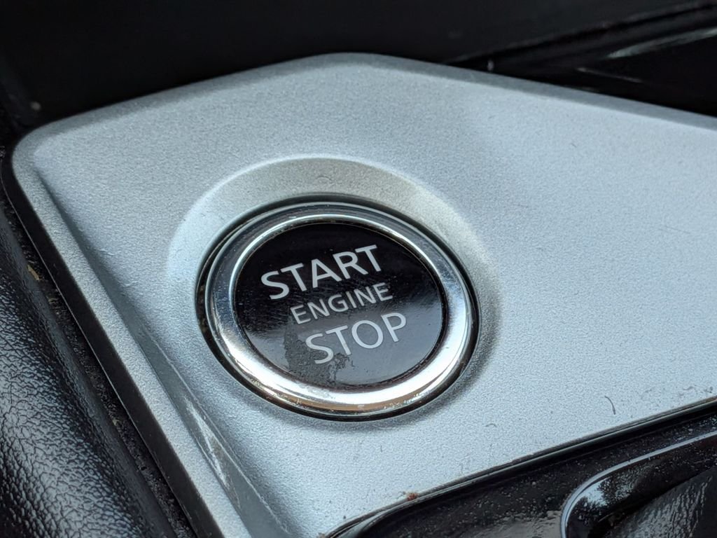 Used 2024 Silver Nissan 2.5 SR image 20