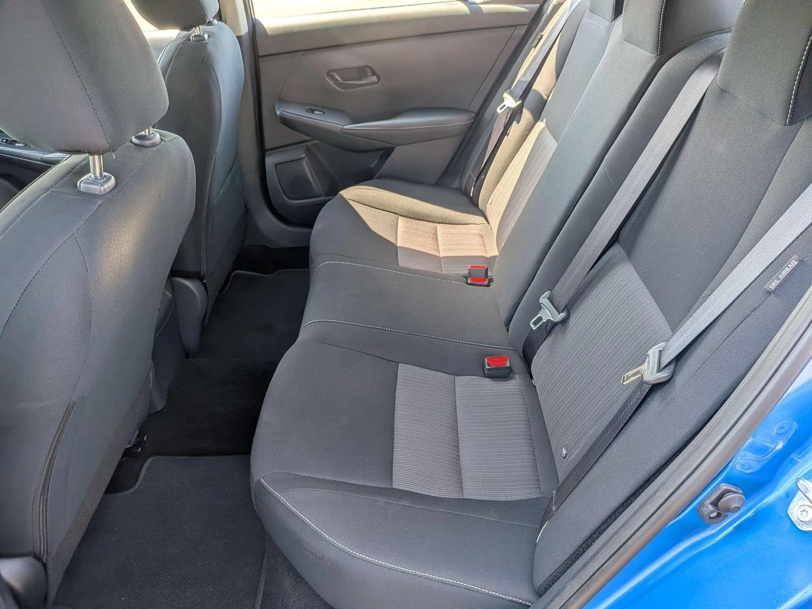 Used 2025 Electric Blue Metallic Nissan SV image 31