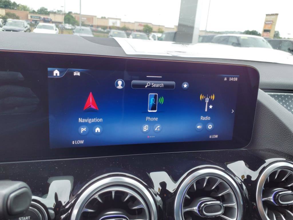 Certified Used 2025 Cirrus Silver Met Mercedes-Benz GLA 250 image 18