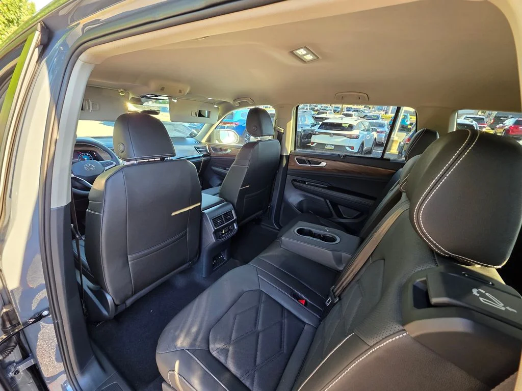 New 2026 Pure Gray Volkswagen 2.0T SE w/Technology image 31