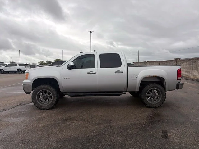 Used 2012 Quicksilver Metallic GMC SLE image 4