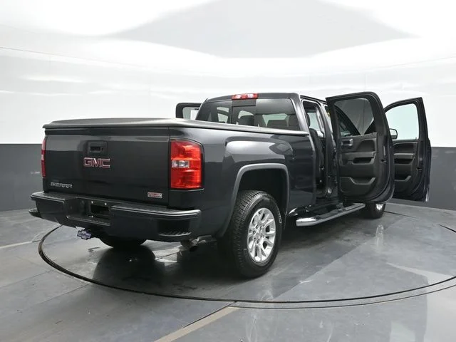 Used 2015 Silver GMC SLT image 29
