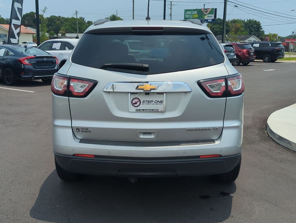 Used 2015 Silver Chevrolet 2LT image 6