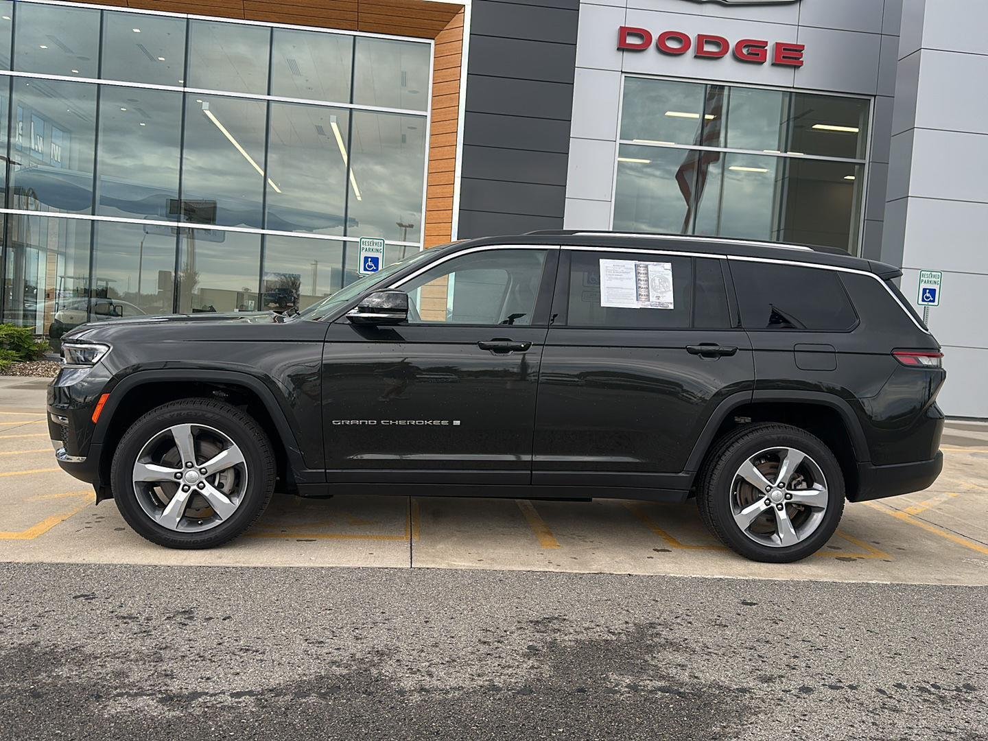 Used 2022 Jeep Grand Cherokee L Limited with VIN 1C4RJKBG8N8519526 for sale in Kansas City