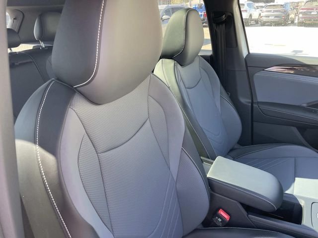 New 2026 White/off-white Volkswagen 2.0T SE R-Line Black image 28