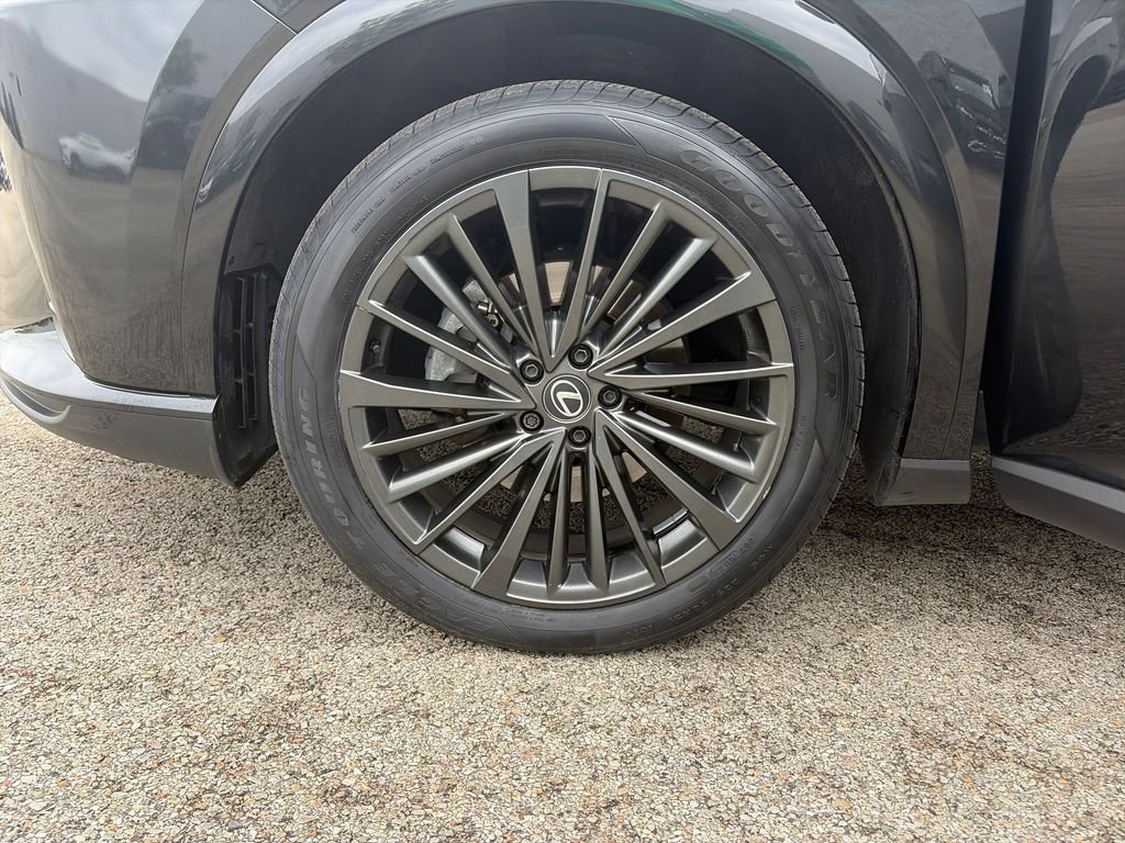 Used 2025 Black Lexus 350h Premium image 28