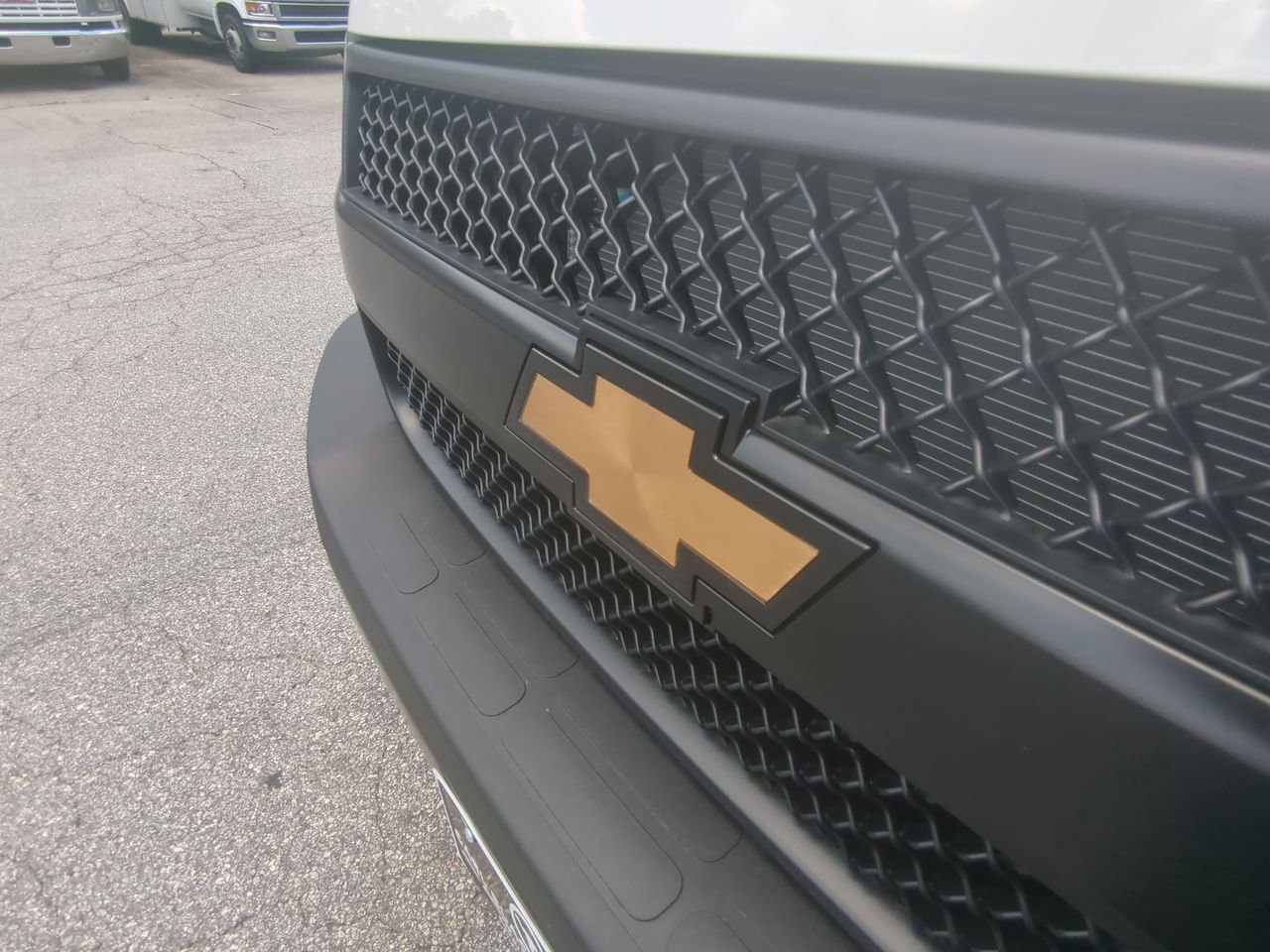 2025 Chevrolet Express Cargo Work Van - Photo 27