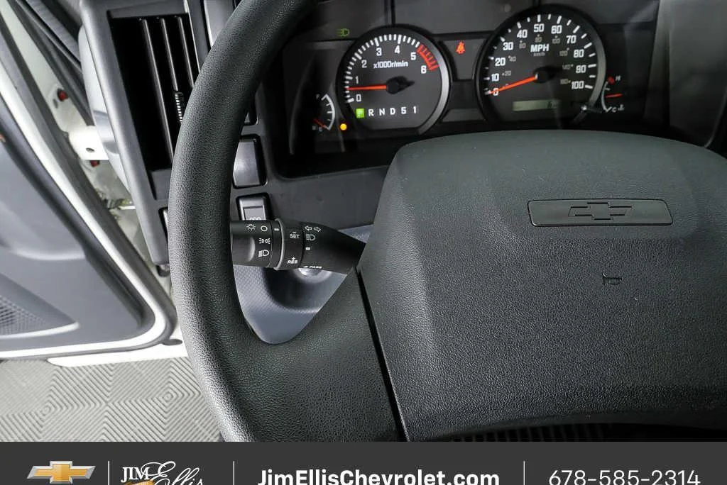 New 2025 Arc White Chevrolet NA image 9