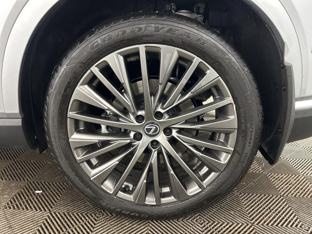 Used 2025 Iridium Lexus 350 Luxury image 3