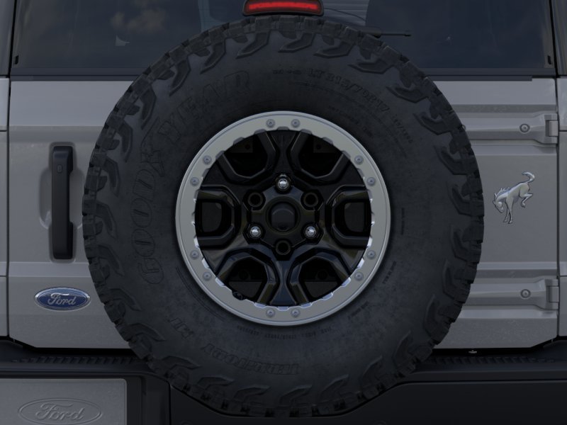 New 2026 Avalanche Gray Ford Badlands image 24