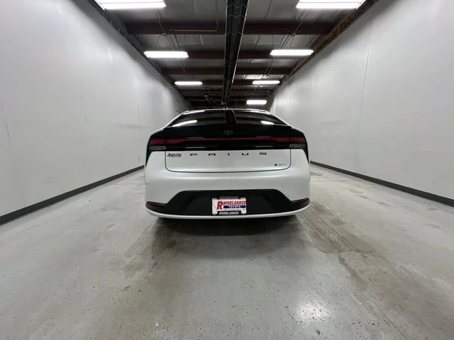 New 2026 Wind Chill Pearl <sup>1</sup> Toyota  XLE AWD image 7