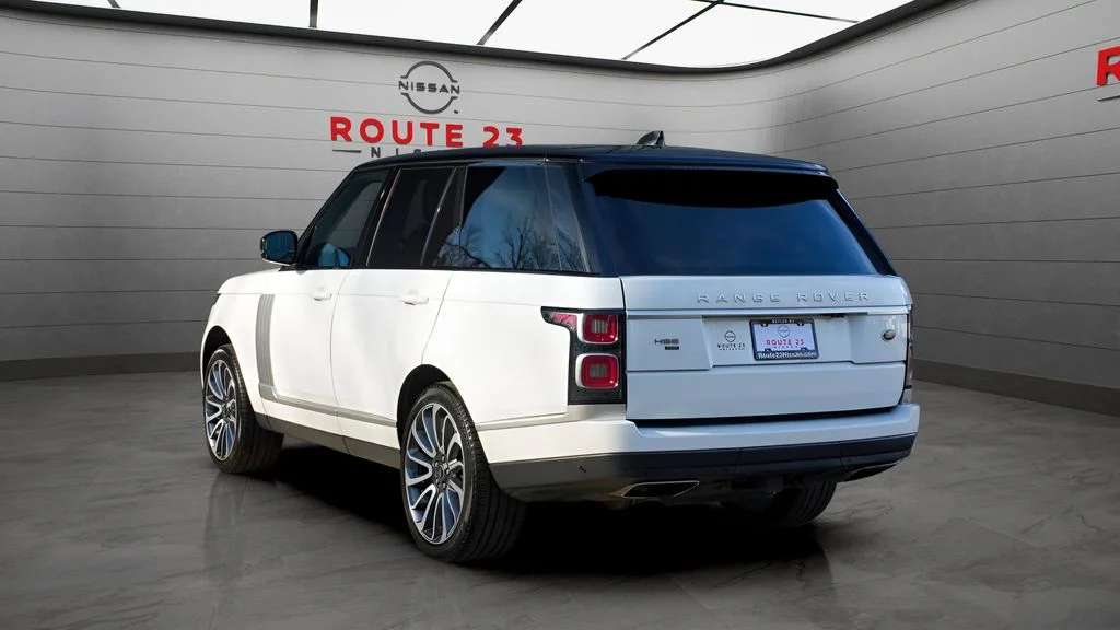 Used 2022 White Land Rover Westminster image 5