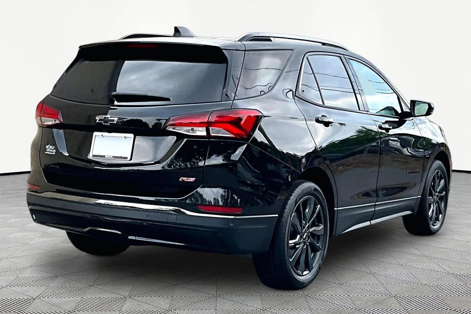 Used 2023 Mosaic Black Metallic Chevrolet RS image 13