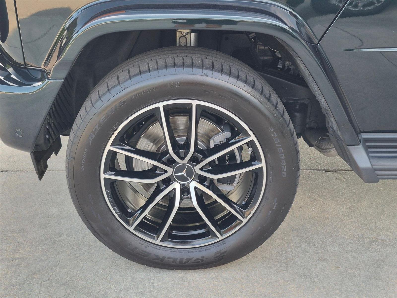 Used 2025  Mercedes-Benz G 550 image 10