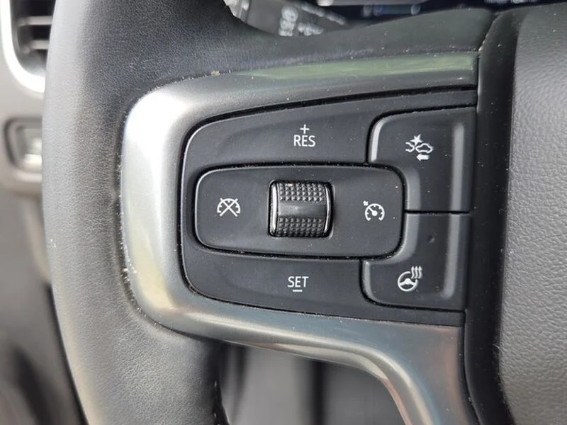 Used 2024 Black Chevrolet Z71 image 26