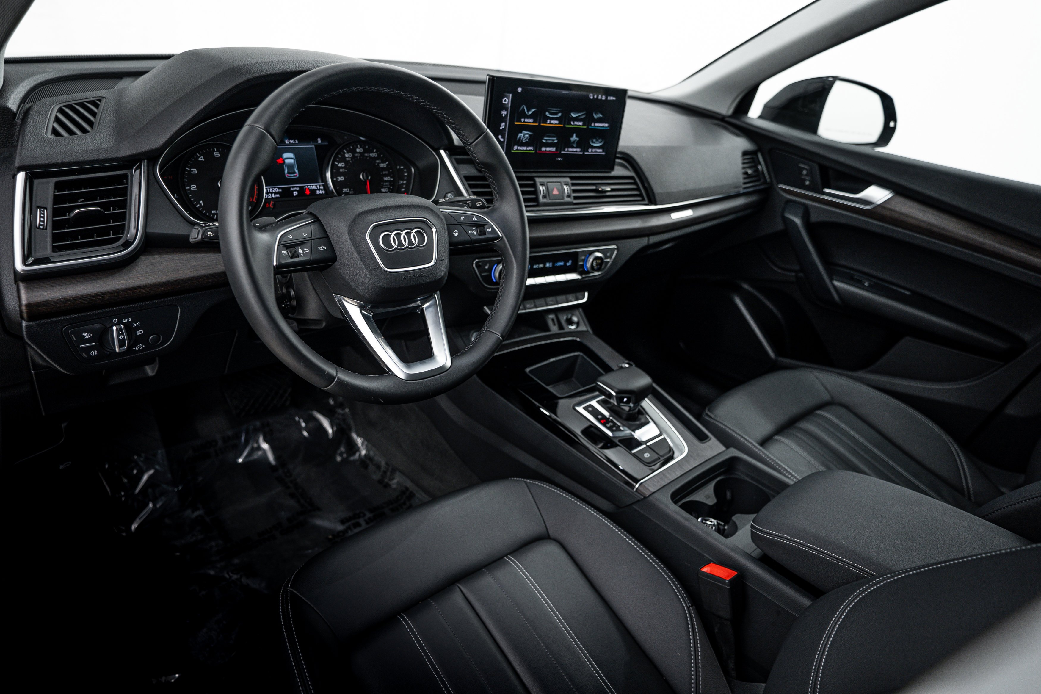Certified Used 2023 Mythos Black Metallic Audi S line Premium image 8