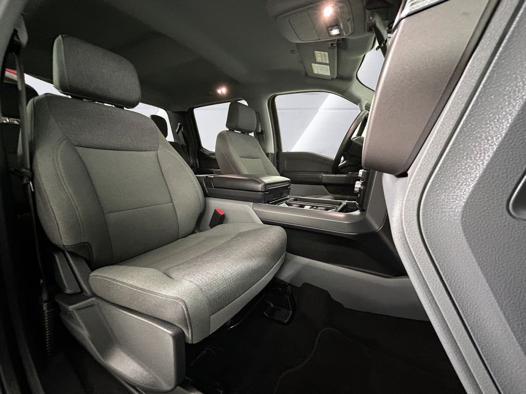 Used 2025 Black Ford XLT image 14