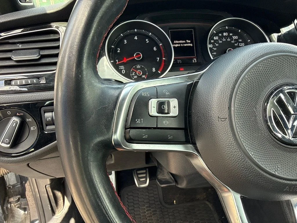 Used 2019 Night Blue Metallic Volkswagen 2.0T SE image 11