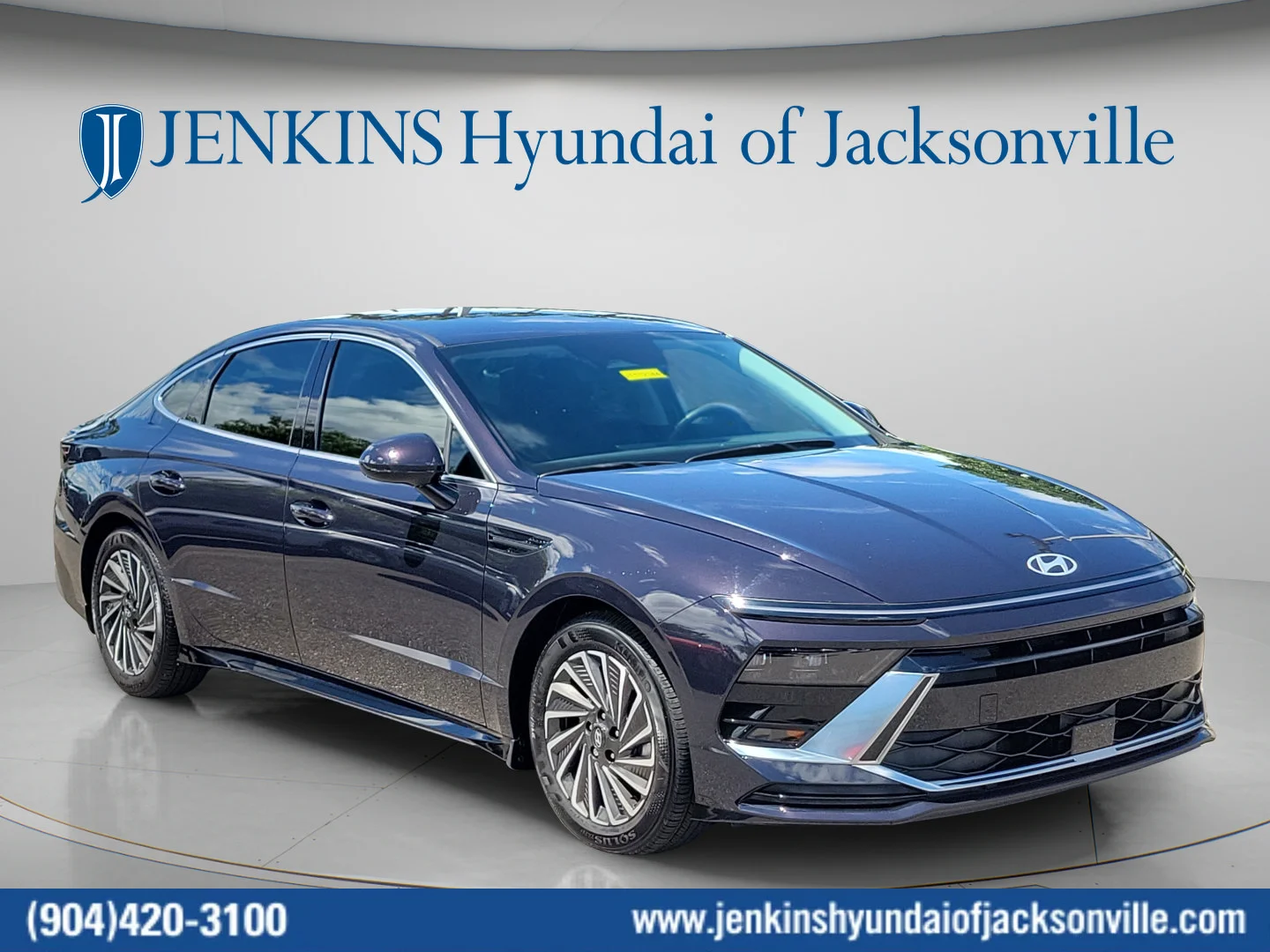Used 2025 Carbon Blue Hyundai SEL image 1