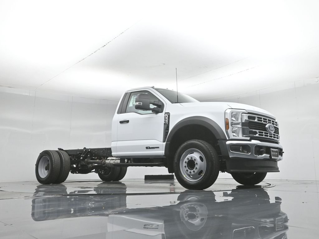 New 2026 Oxford White Ford XL image 3